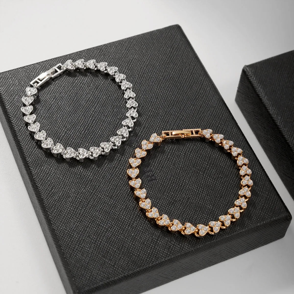 Luxury Roman Crystal Geometric Chain Bracelets for Women 2024.