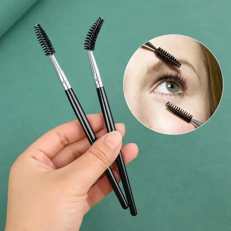 Angled Eyebrow And Eyelash Brush